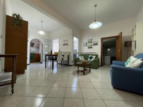 Hotels in Borgo D'oneglia